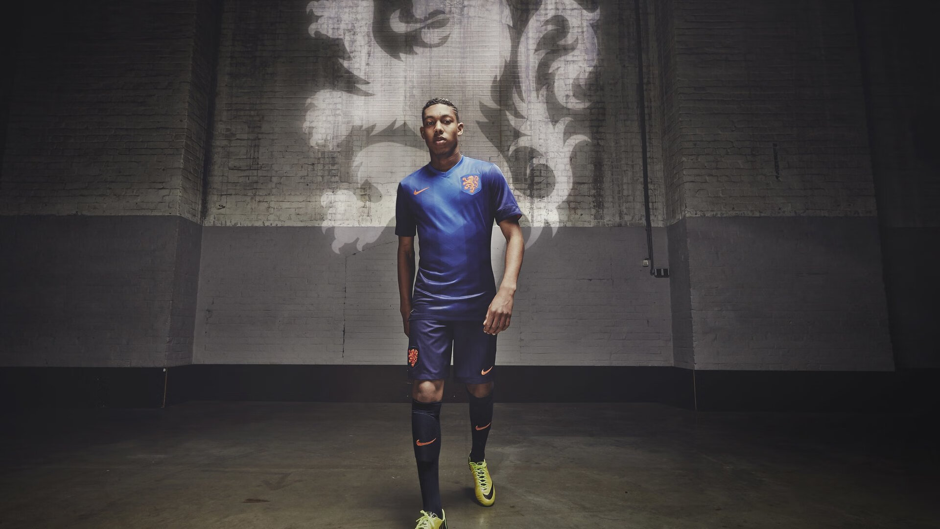 英超冲刺壮观：悬念高潮，精彩纷呈！，英超火爆